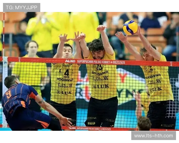 波兰男排超级杯首局战至28-26，卢布林险胜拔得头筹