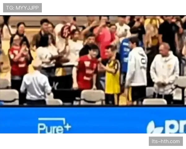 德国杯爆冷出局，多特蒙德锋线效率低下问题凸显